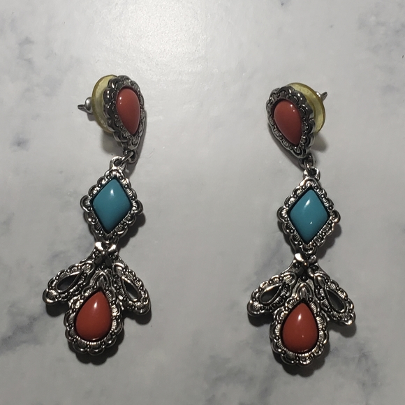 Bundle of faux Turquoise  Earrings. - Picture 8 of 10